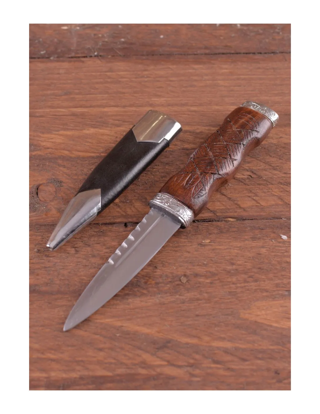 Daga Sgian Dubh Escocesa (cuchillo escondido)