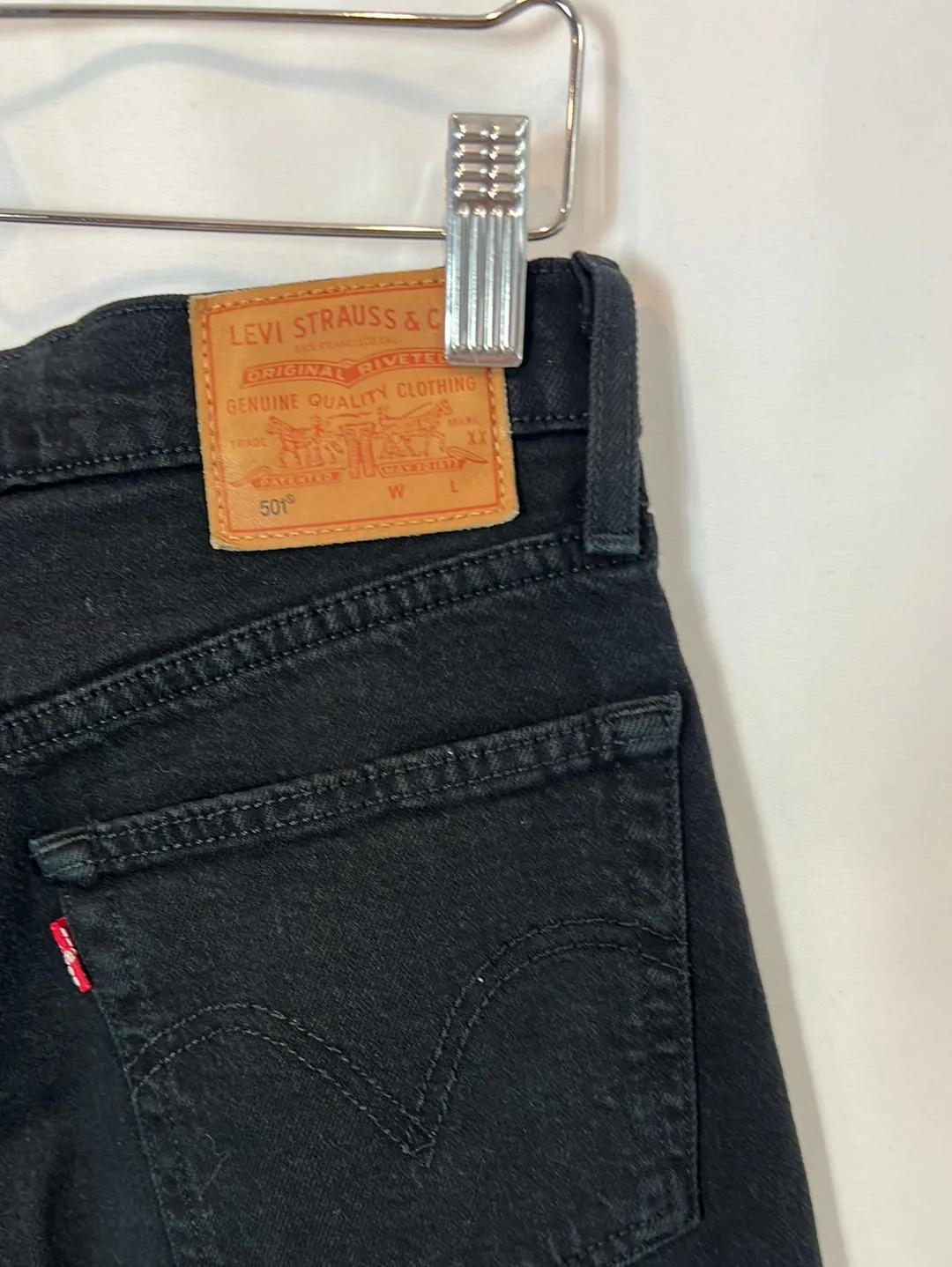 LEVI'S. Pantalón denim negro T.28(38)