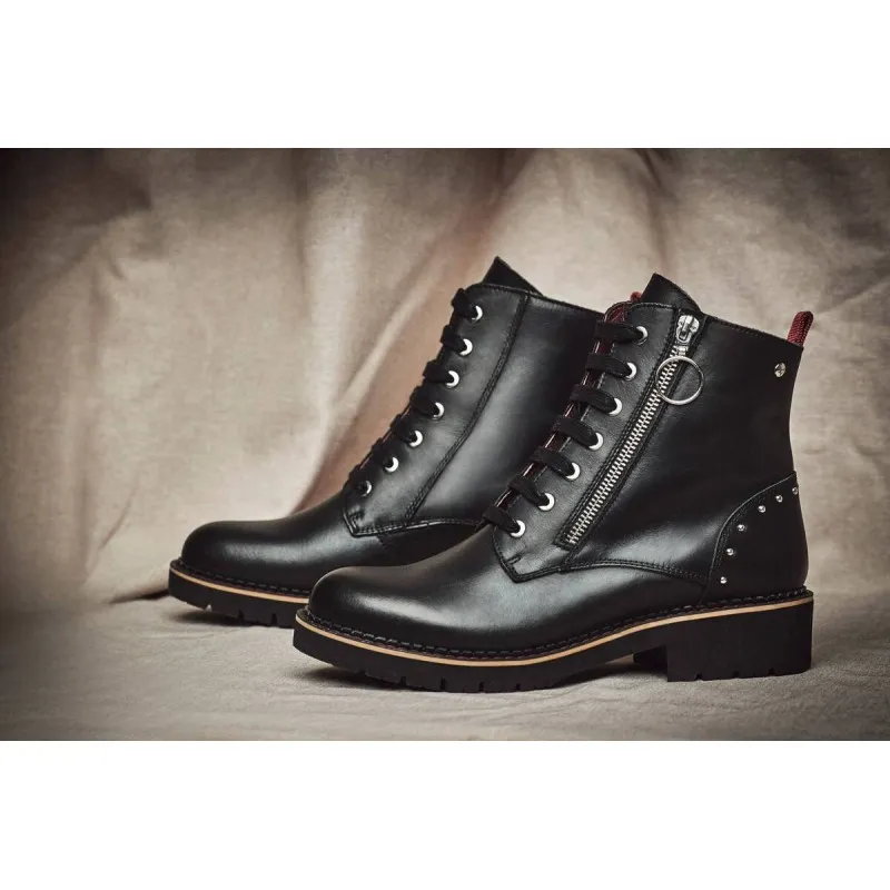 PIKOLINOS Vicar W0V-8610 Negro, granate y hielo. Bota plana cordones mujer