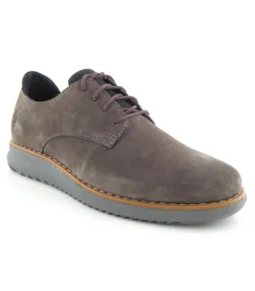 Zapato color taupe con cordones